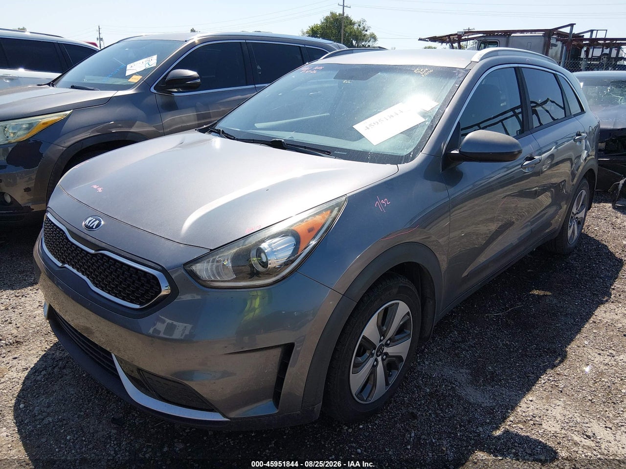2017 KIA NIRO LX · 2/11