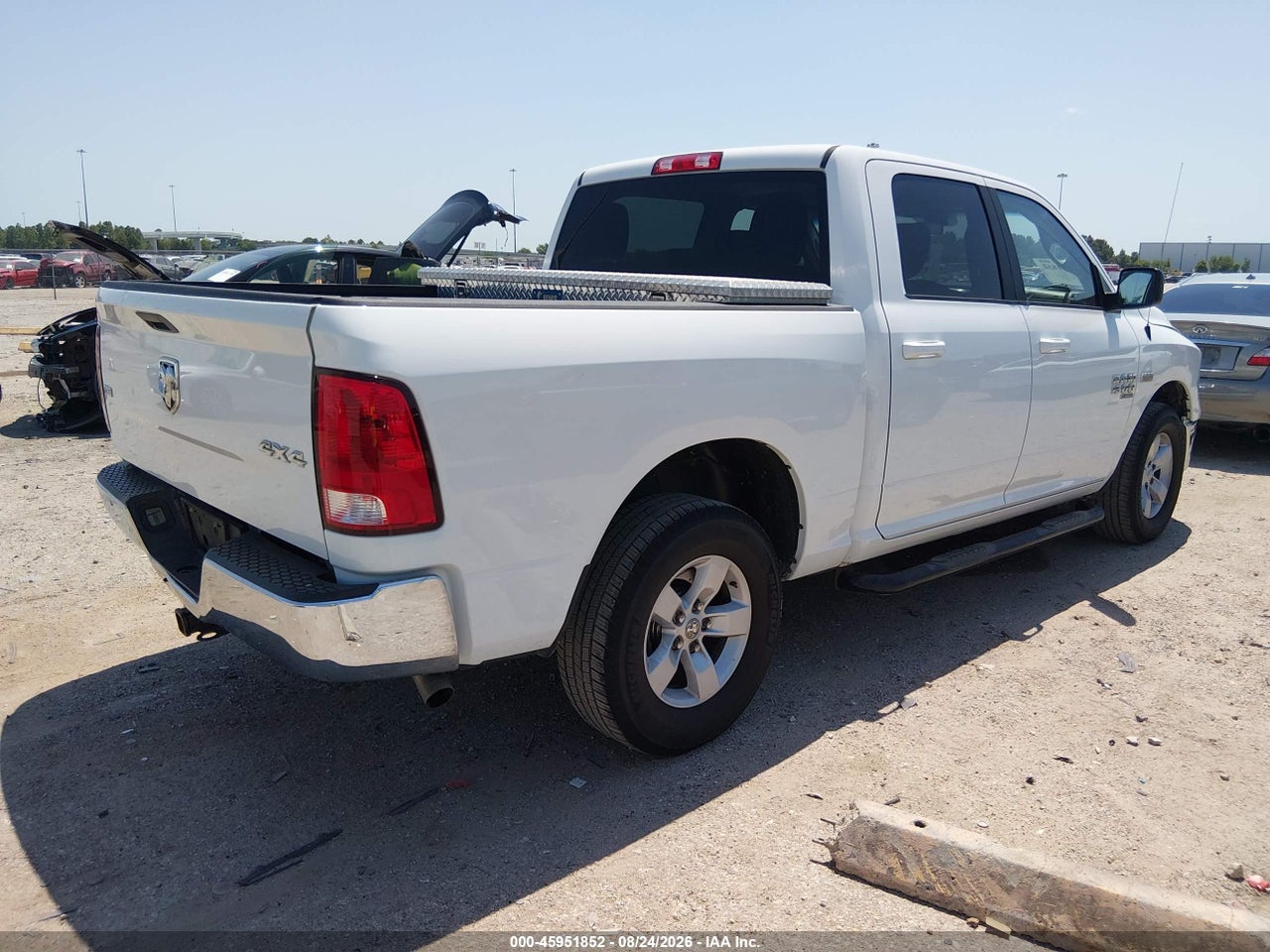 2021 RAM 1500 CLASSIC SLT  4X4 5'7 BOX · 4/11