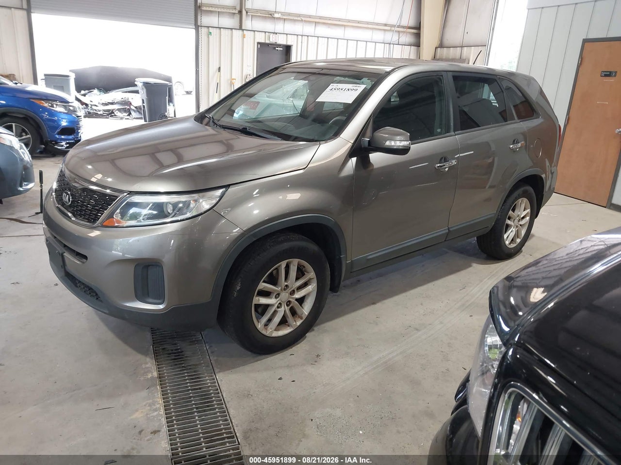 2015 KIA SORENTO LX · 2/11