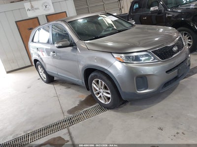 5XYKT3A66FG****** · 2015 KIA SORENTO LX