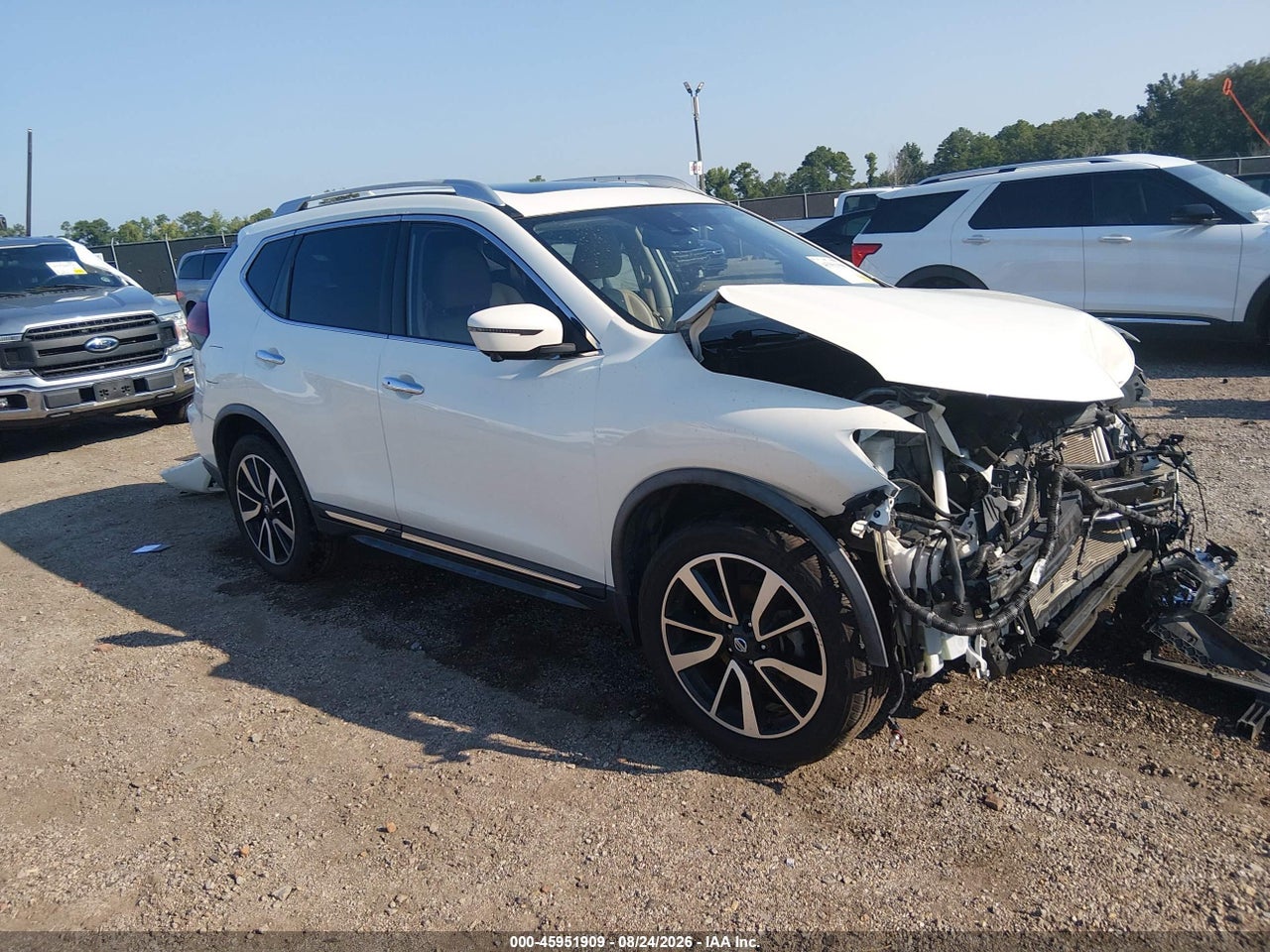 JN8AT2MV8JW****** · 2018 NISSAN ROGUE SL