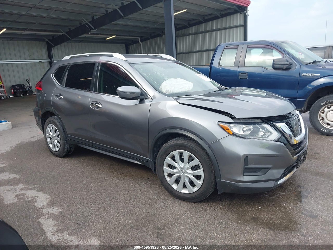 KNMAT2MT1HP****** · 2017 NISSAN ROGUE S