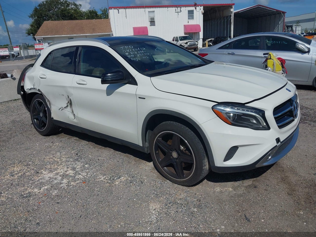 WDCTG4GB7FJ****** · 2015 MERCEDES-BENZ GLA 250 4MATIC