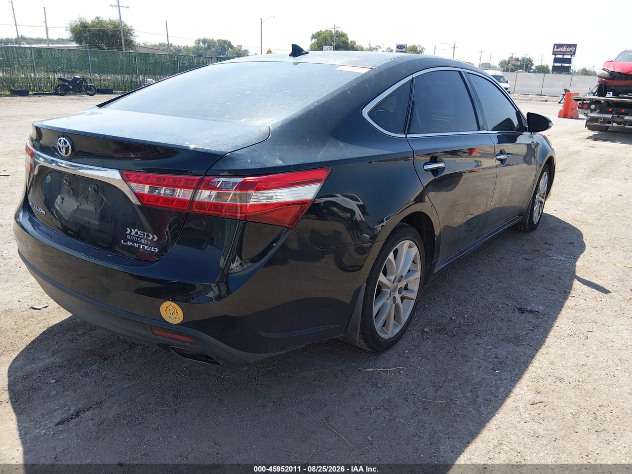 2014 TOYOTA AVALON LIMITED · 4/11