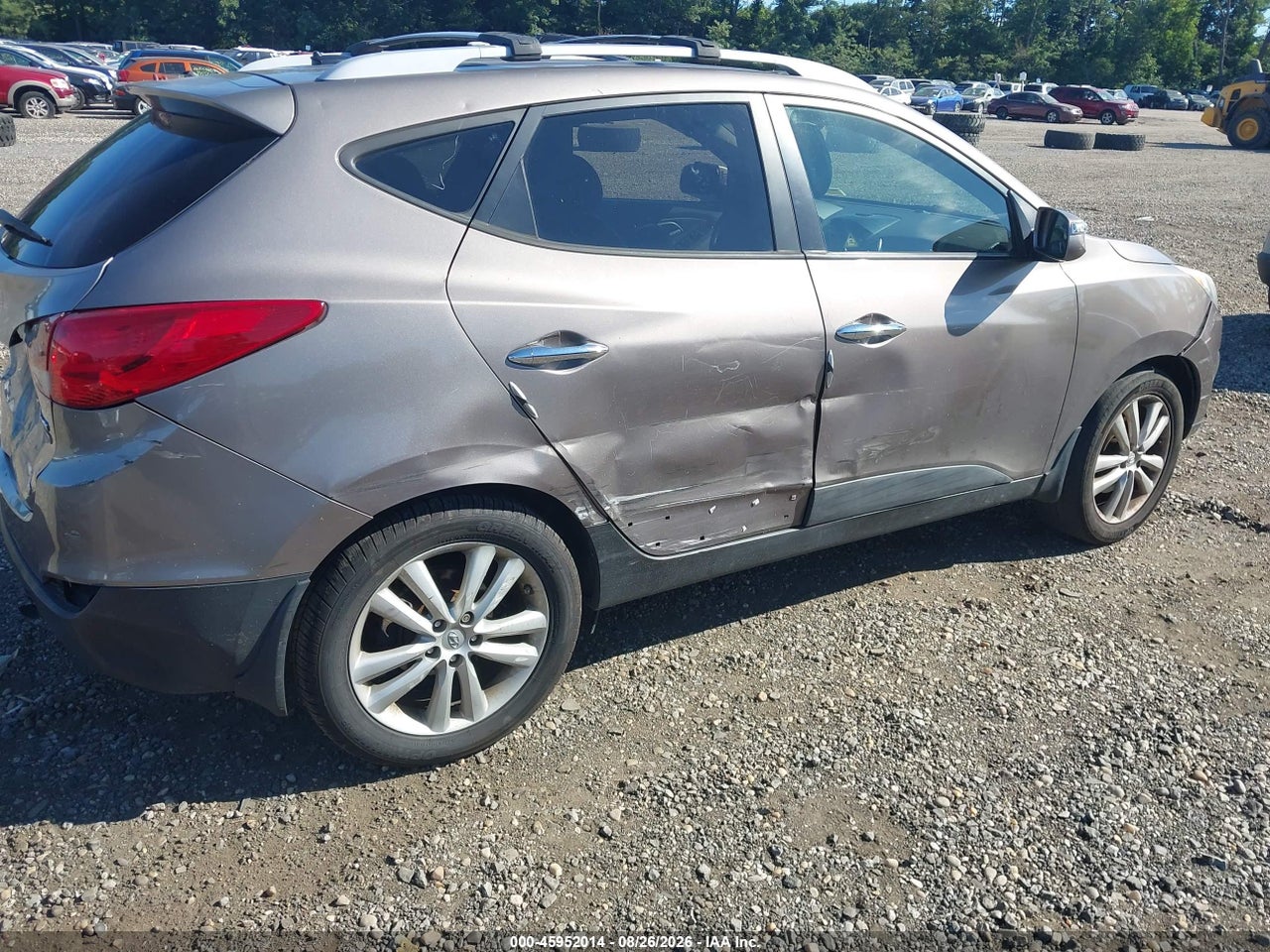 2012 HYUNDAI TUCSON LIMITED · 6/11