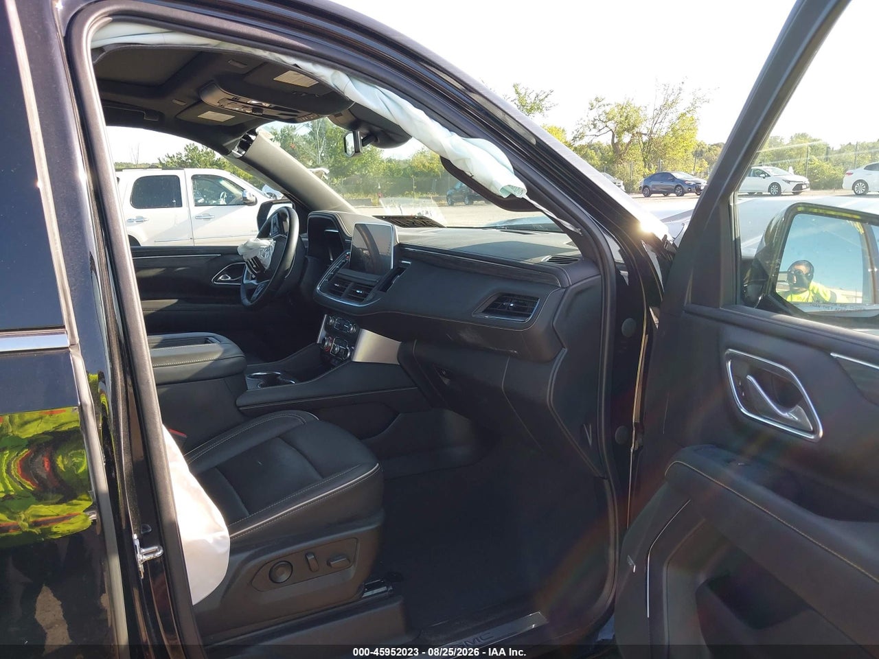 2023 GMC YUKON XL 4WD SLT · 5/11