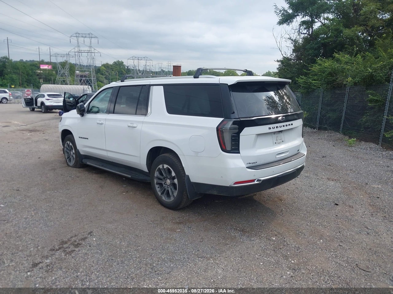 2025 CHEVROLET SUBURBAN 4WD LT · 3/11