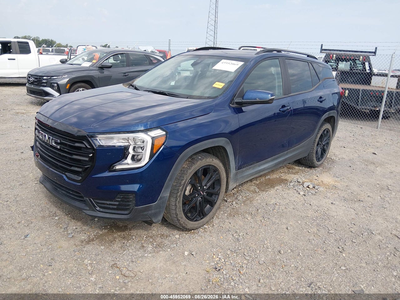 2022 GMC TERRAIN FWD SLE · 2/11
