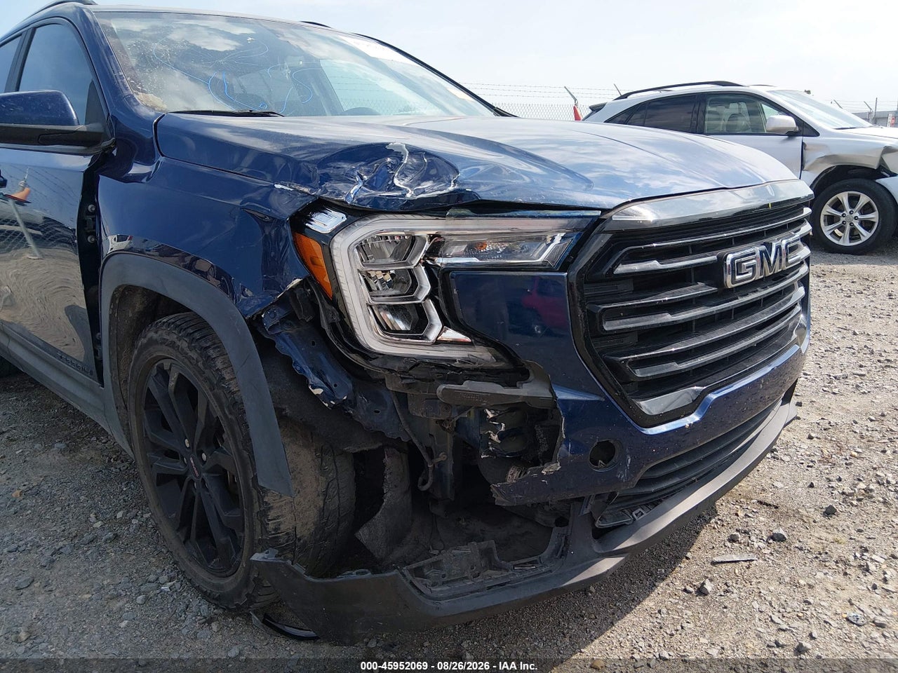 2022 GMC TERRAIN FWD SLE · 6/11