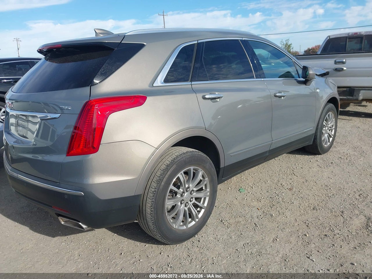 2017 CADILLAC XT5 LUXURY · 4/11