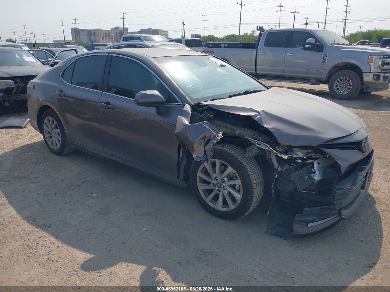 4T1C11AK6NU****** · 2022 TOYOTA CAMRY LE