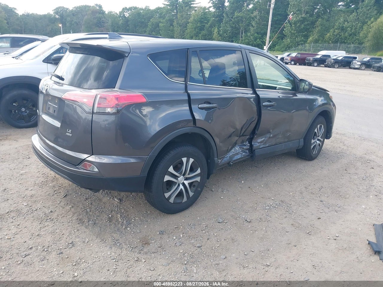 2018 TOYOTA RAV4 LE · 4/10