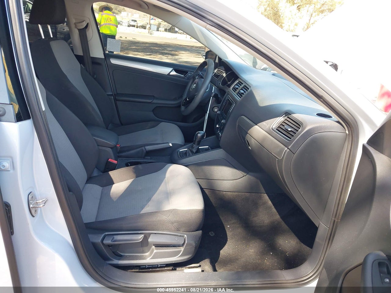 2017 VOLKSWAGEN JETTA 1.4T S · 5/11