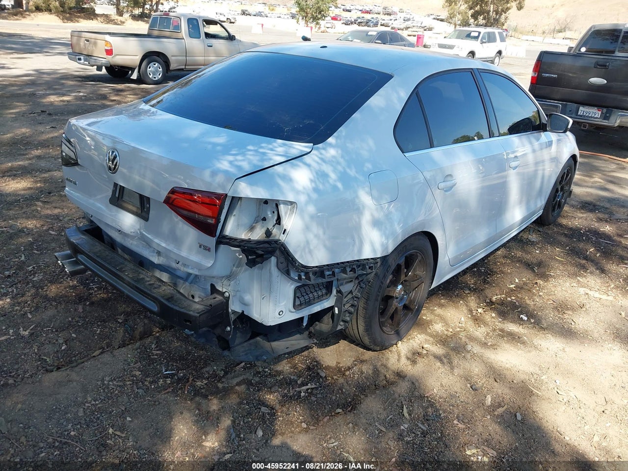 2017 VOLKSWAGEN JETTA 1.4T S · 4/11