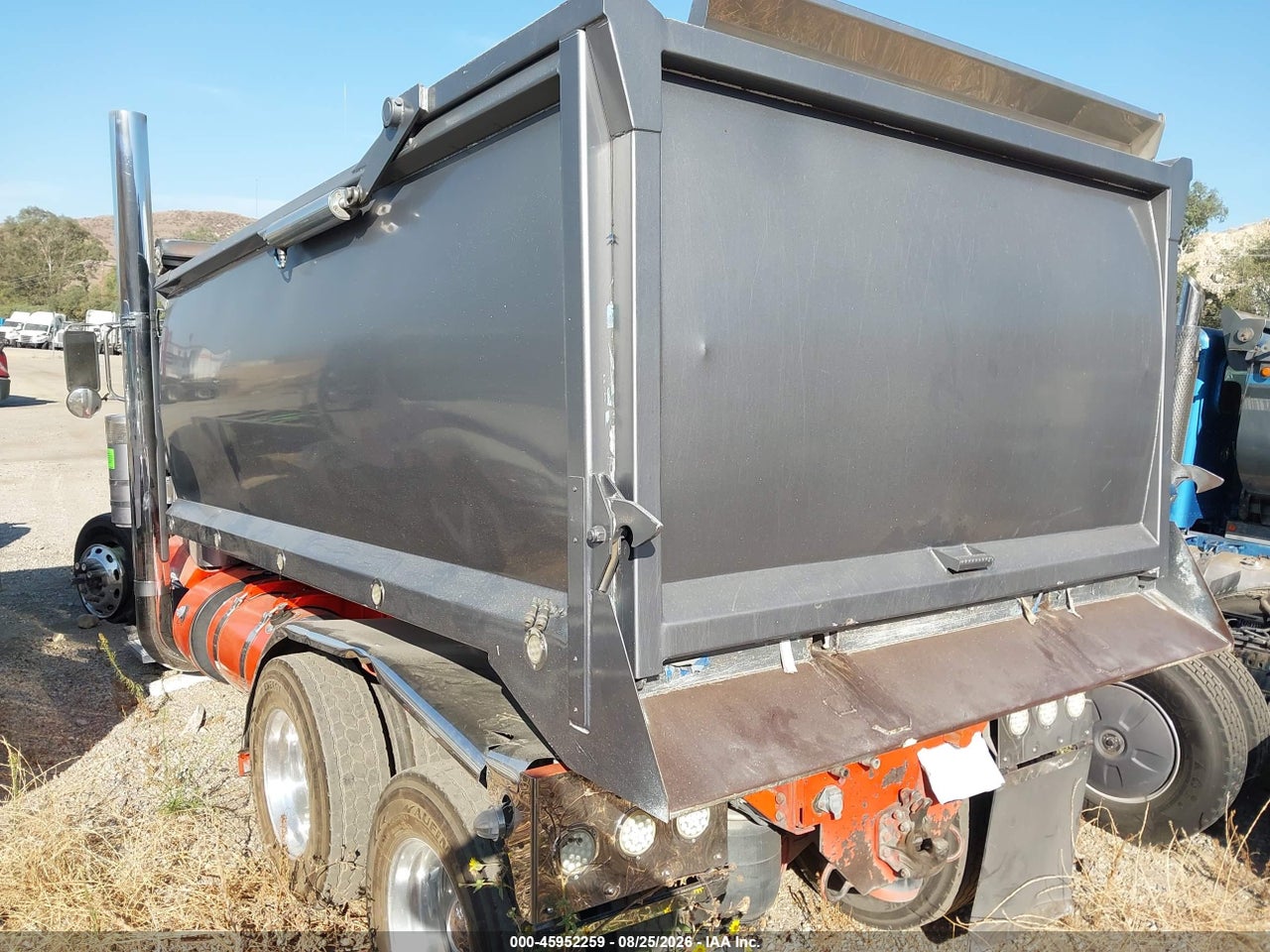 1NPXL49X6KD****** · 2019 PETERBILT 389 · 3/4