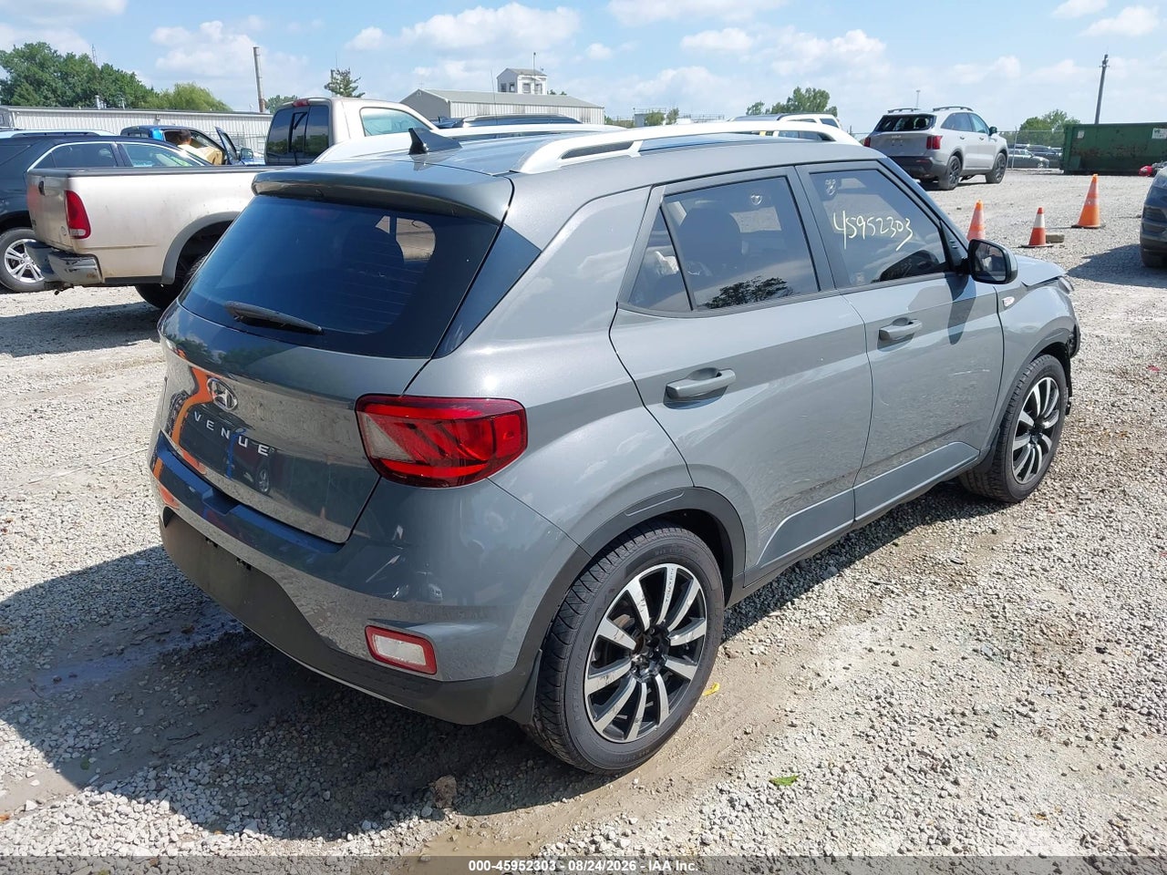 2020 HYUNDAI VENUE SEL · 4/11