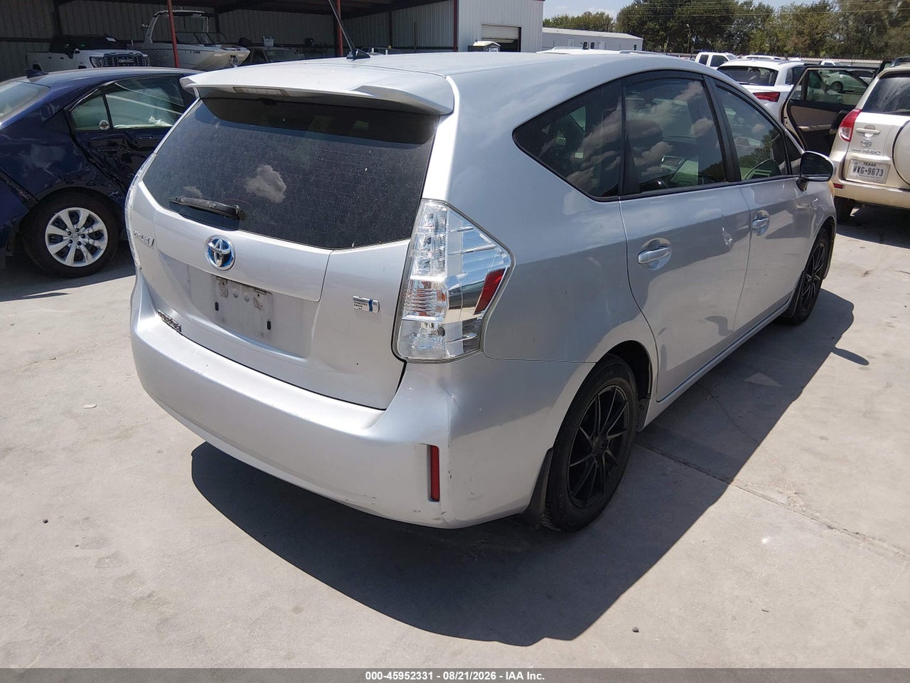 2014 TOYOTA PRIUS V TWO · 4/11