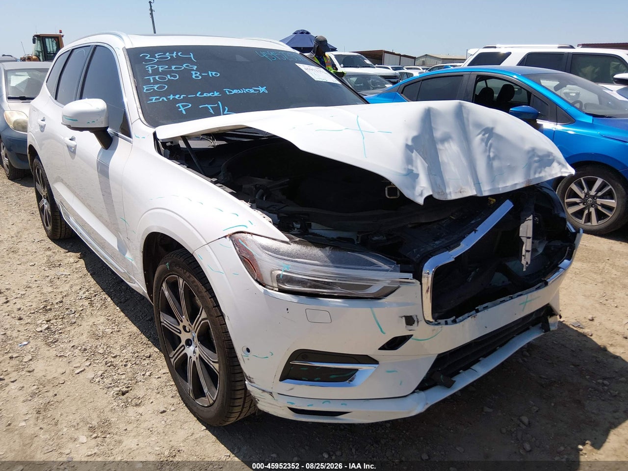 LYV102DL5KB****** · 2019 VOLVO XC60 T5 INSCRIPTION