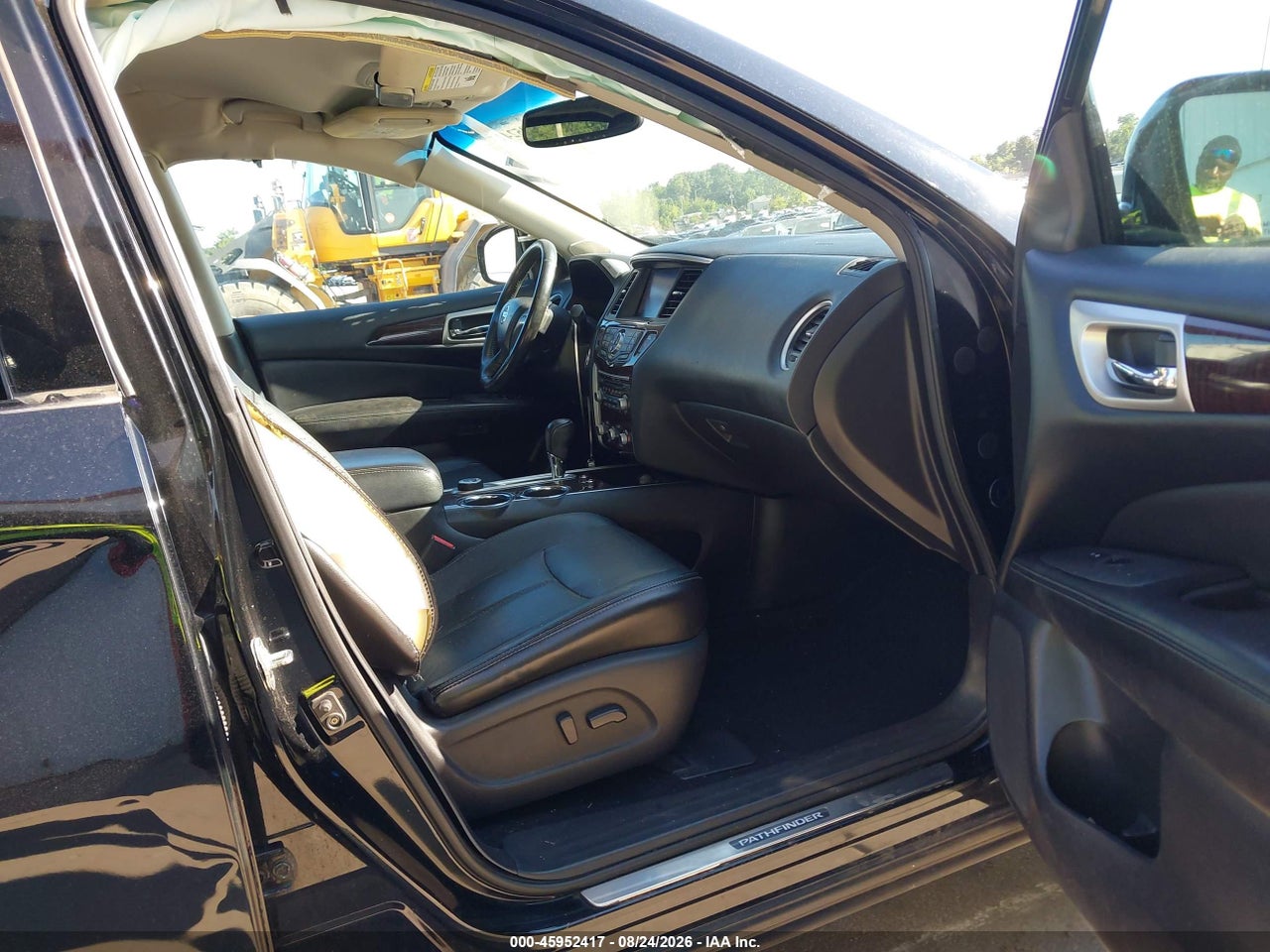 2013 NISSAN PATHFINDER PLATINUM · 5/11