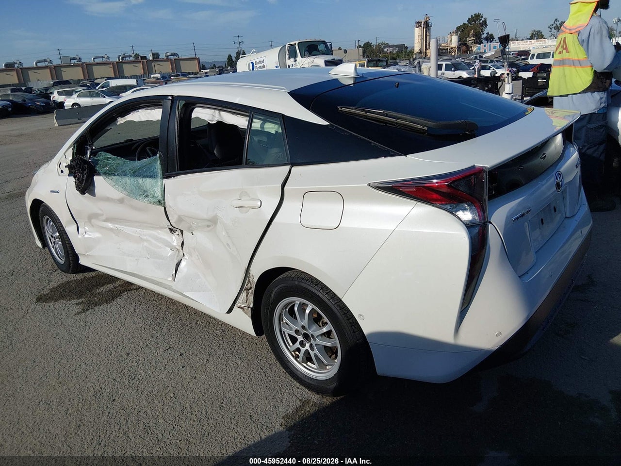 2017 TOYOTA PRIUS FOUR · 3/11