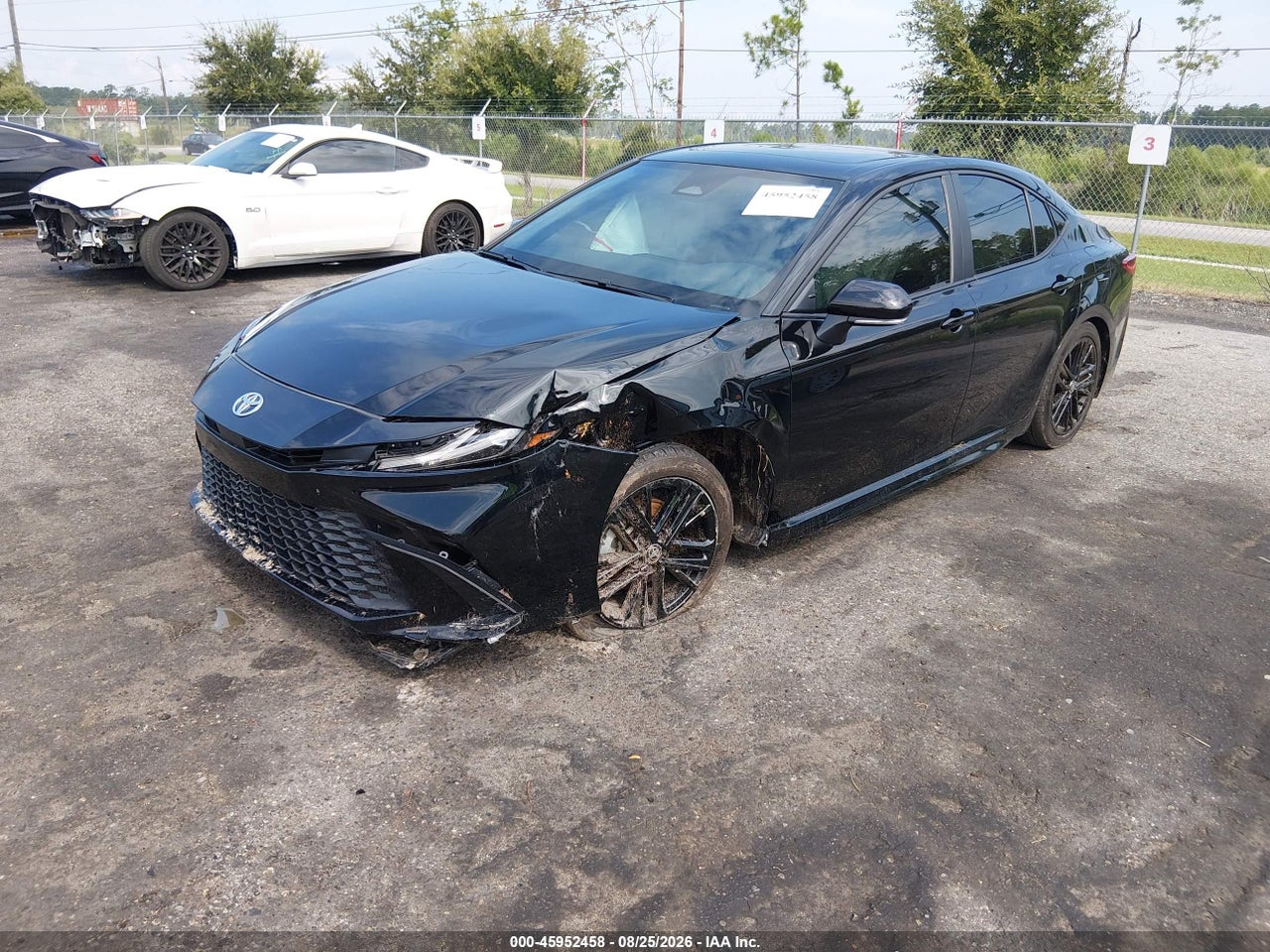 2025 TOYOTA CAMRY SE · 2/11