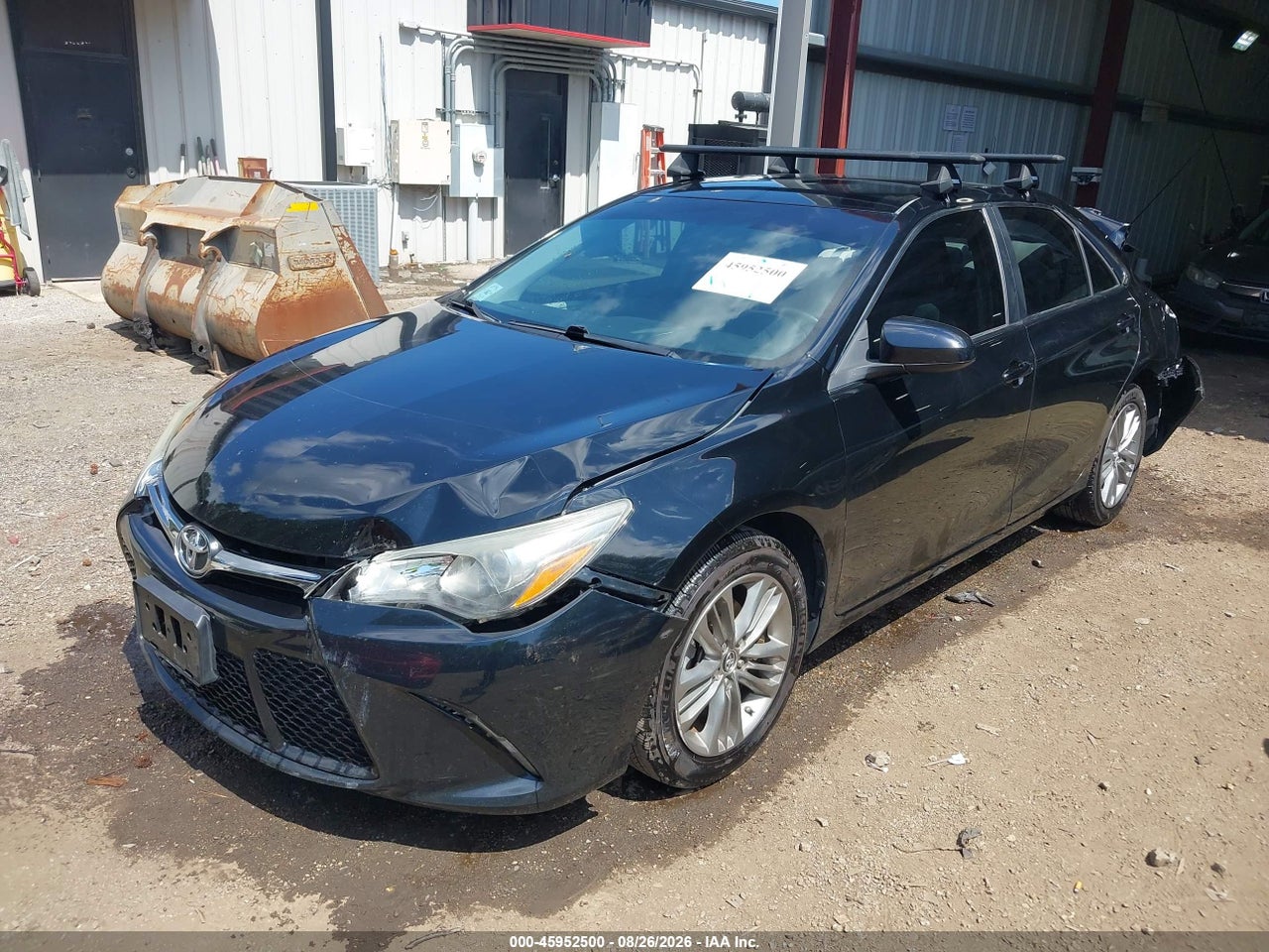 2016 TOYOTA CAMRY SE · 2/11