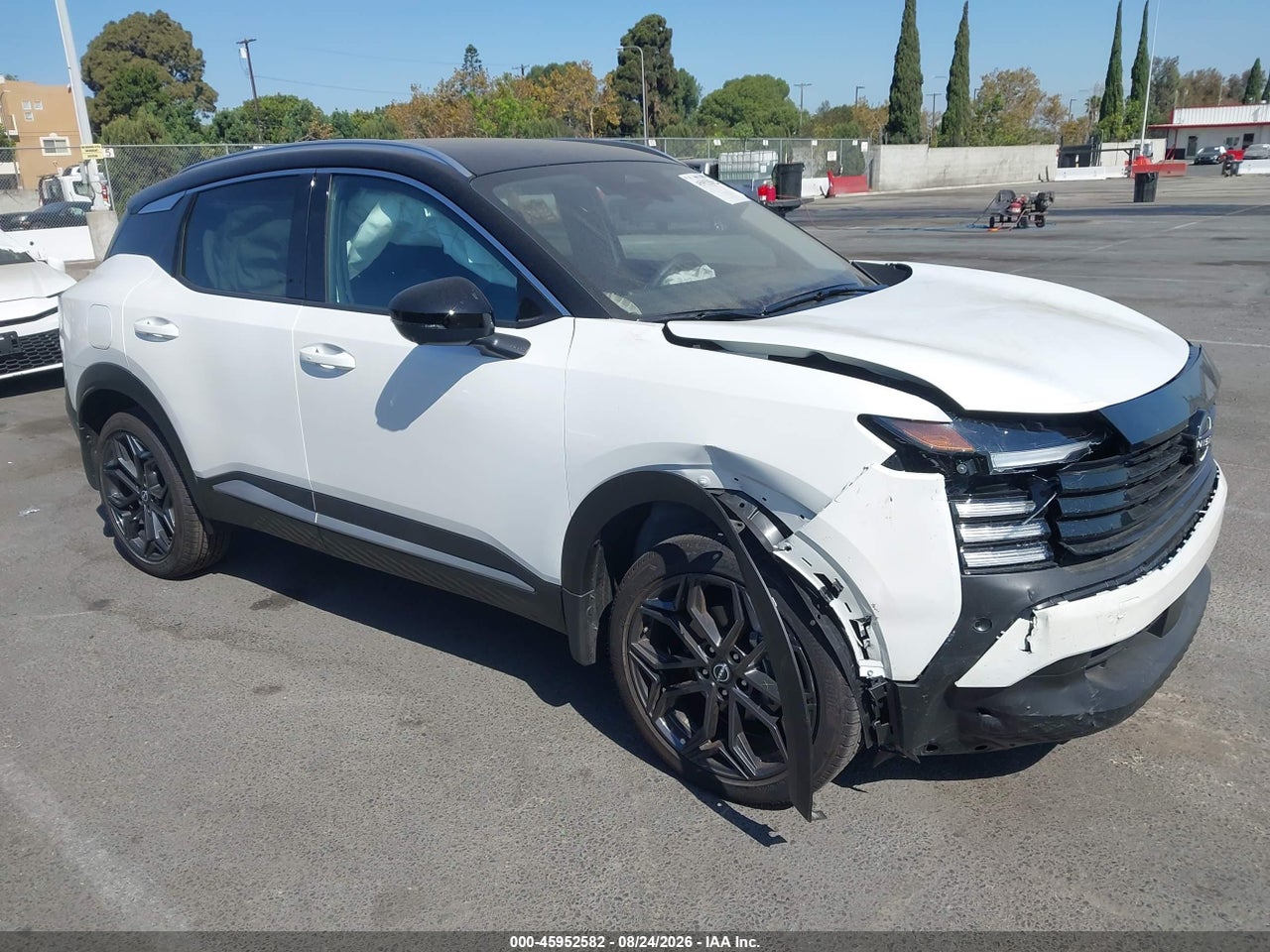 2026 NISSAN KICKS SR