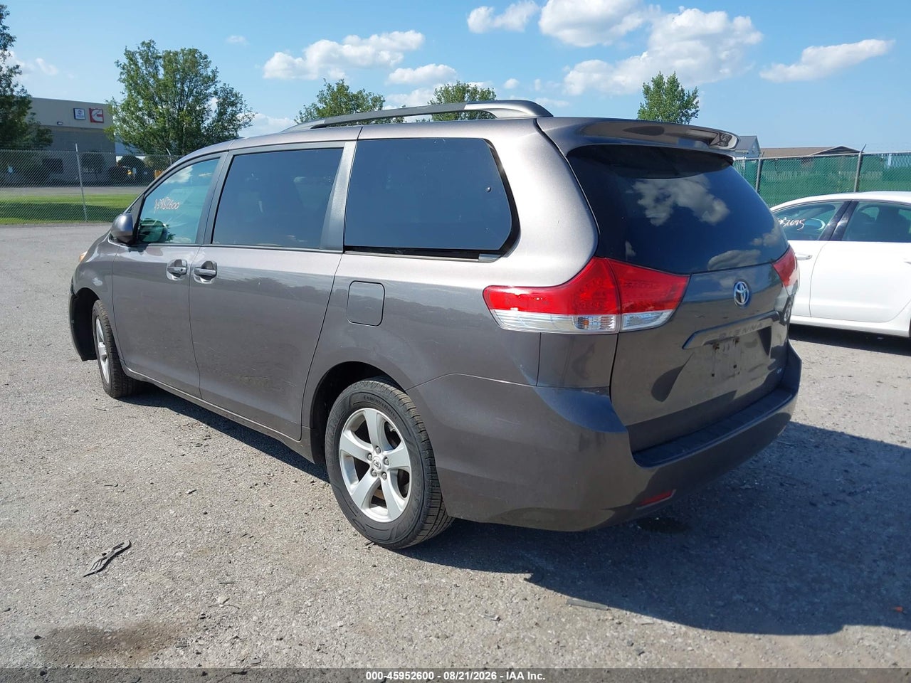 2012 TOYOTA SIENNA LE V6 8 PASSENGER · 3/11