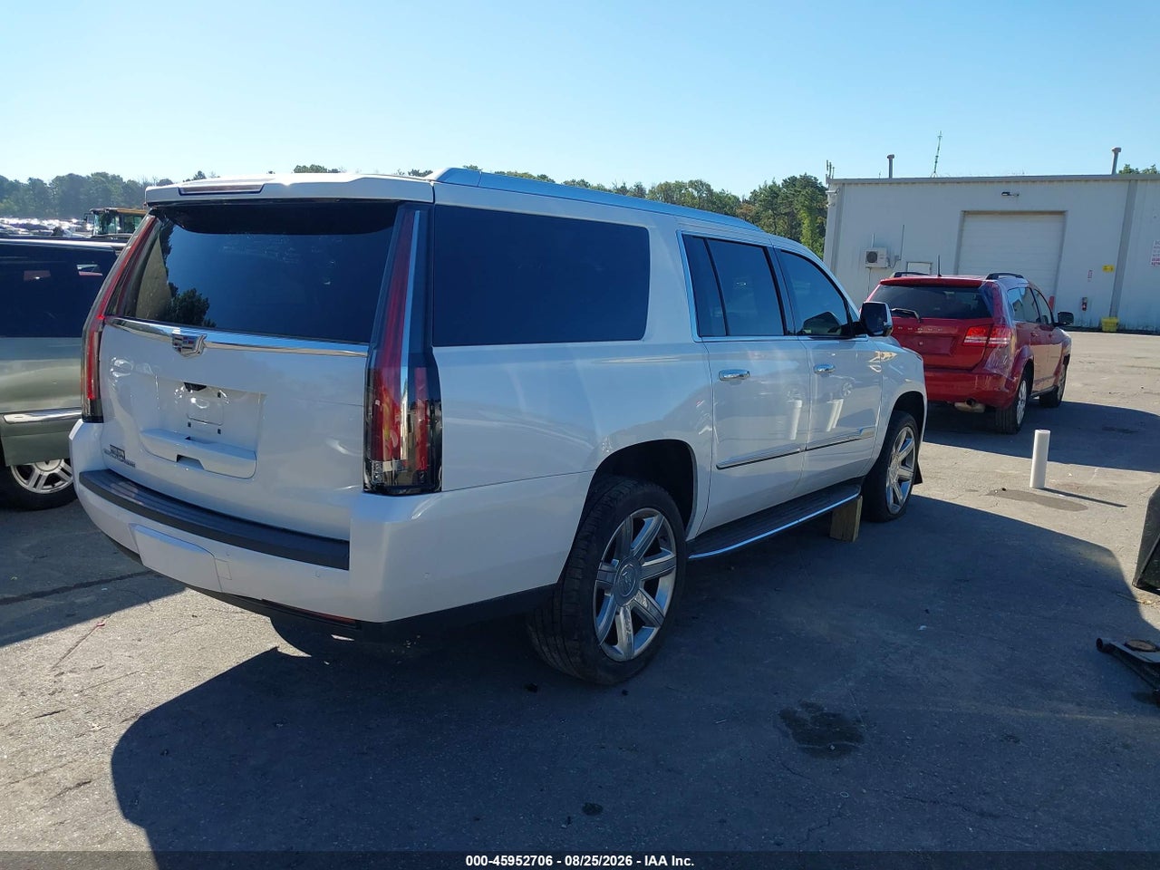 2019 CADILLAC ESCALADE ESV LUXURY · 4/11