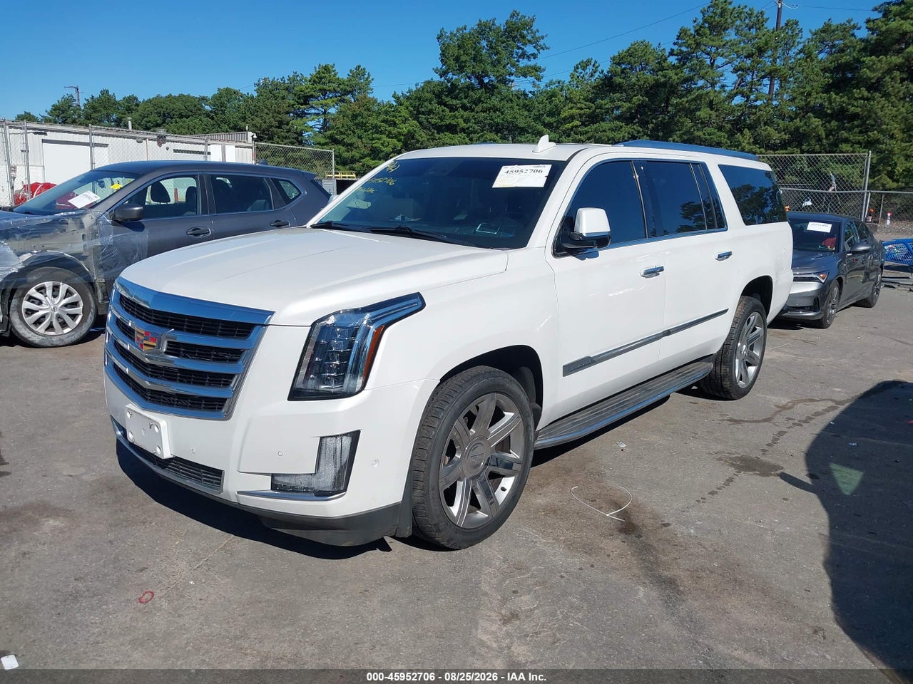 2019 CADILLAC ESCALADE ESV LUXURY · 2/11