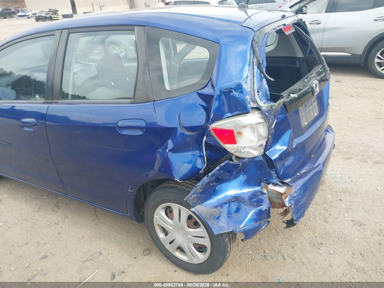 2010 HONDA FIT   · 6/11
