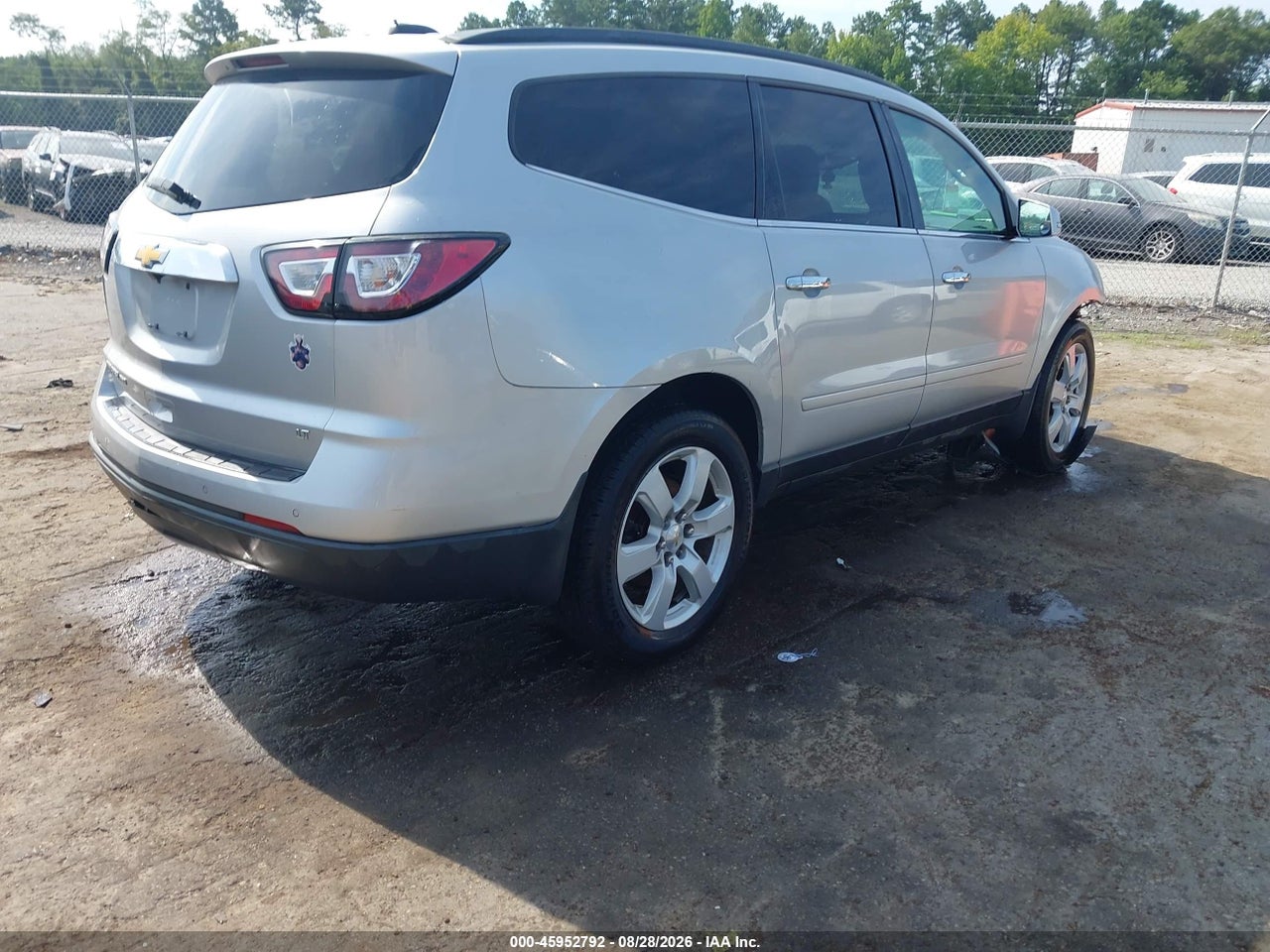 2017 CHEVROLET TRAVERSE LT · 4/11