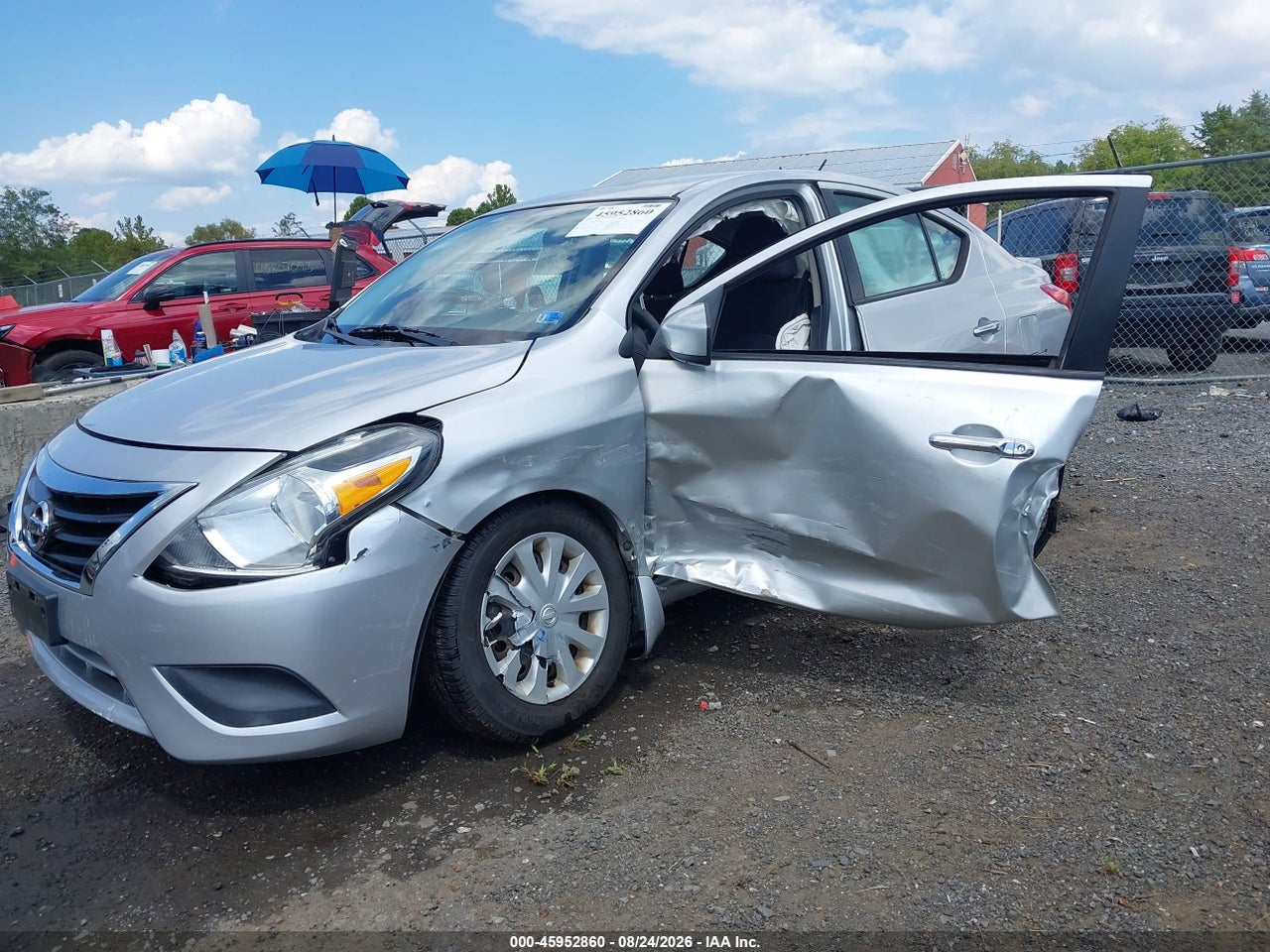2017 NISSAN VERSA 1.6 SV · 6/11