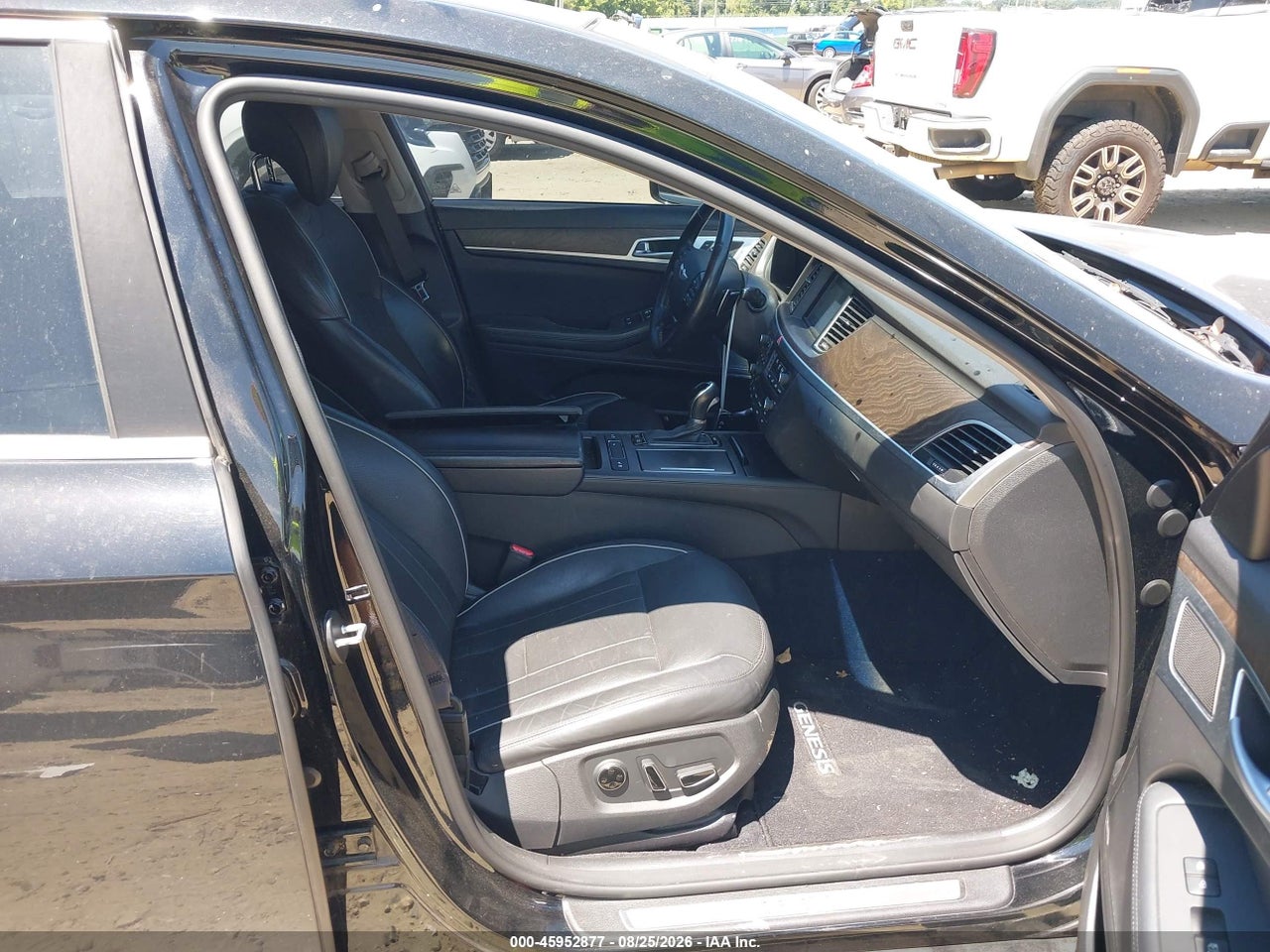 2015 HYUNDAI GENESIS 5.0 · 5/11