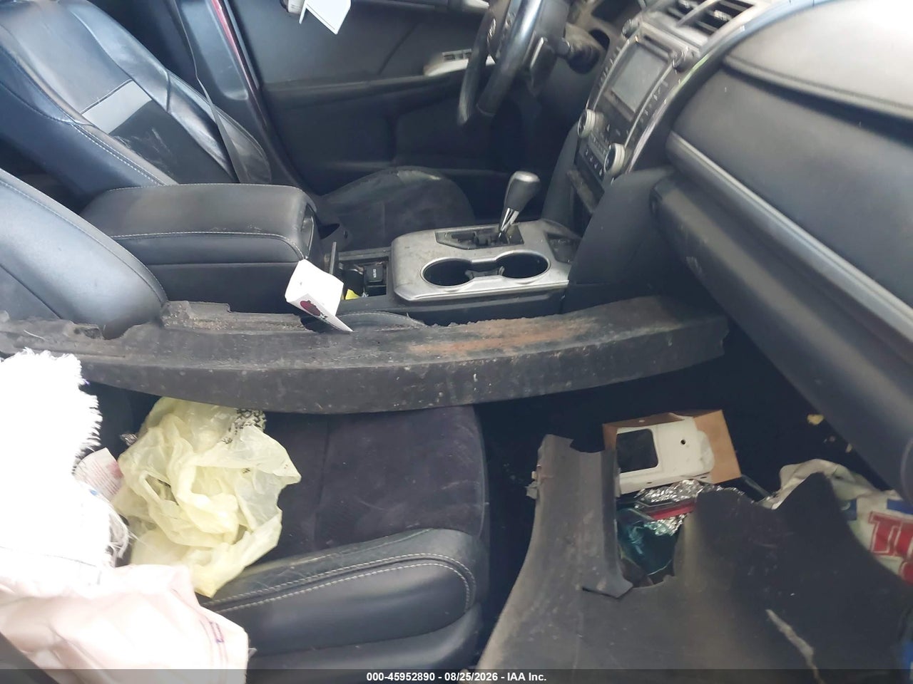 2012 TOYOTA CAMRY SE · 5/10