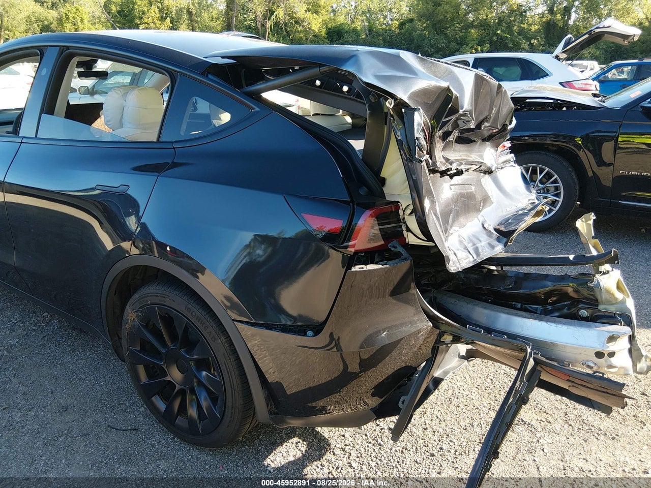 2024 TESLA MODEL Y LONG RANGE DUAL MOTOR ALL-WHEEL DRIVE · 6/9