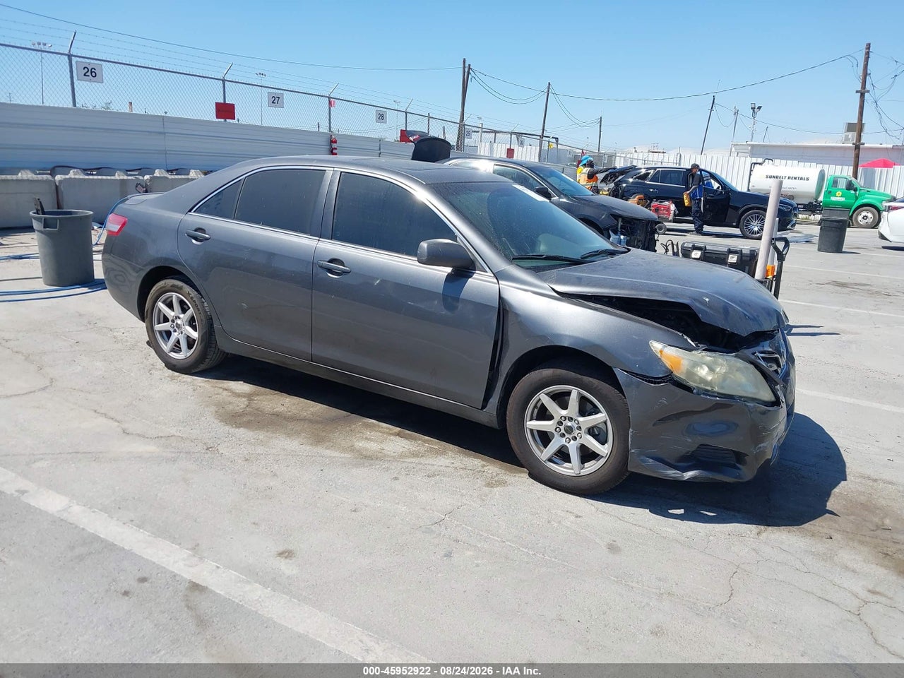 4T1BF3EK5BU****** · 2011 TOYOTA CAMRY LE