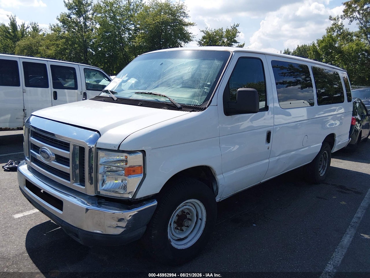 2013 FORD E-350 SUPER DUTY XLT · 2/11