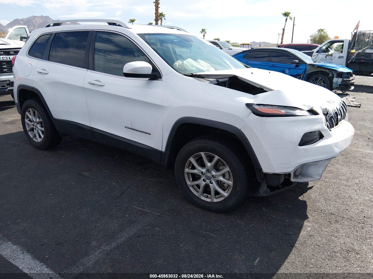 1C4PJMLX6JD****** · 2018 JEEP CHEROKEE LATITUDE PLUS 4X4