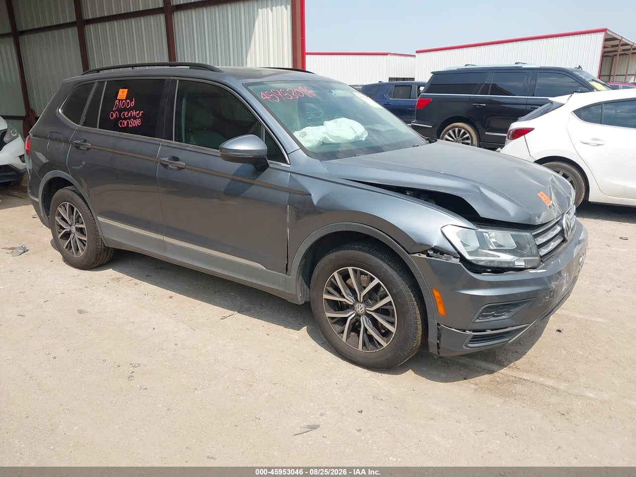 3VV3B7AX3LM****** · 2020 VOLKSWAGEN TIGUAN 2.0T SE/2.0T SE R-LINE BLACK/2.0T SEL