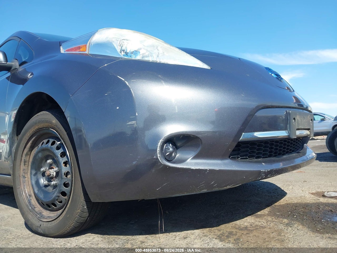 2013 NISSAN LEAF S · 6/11