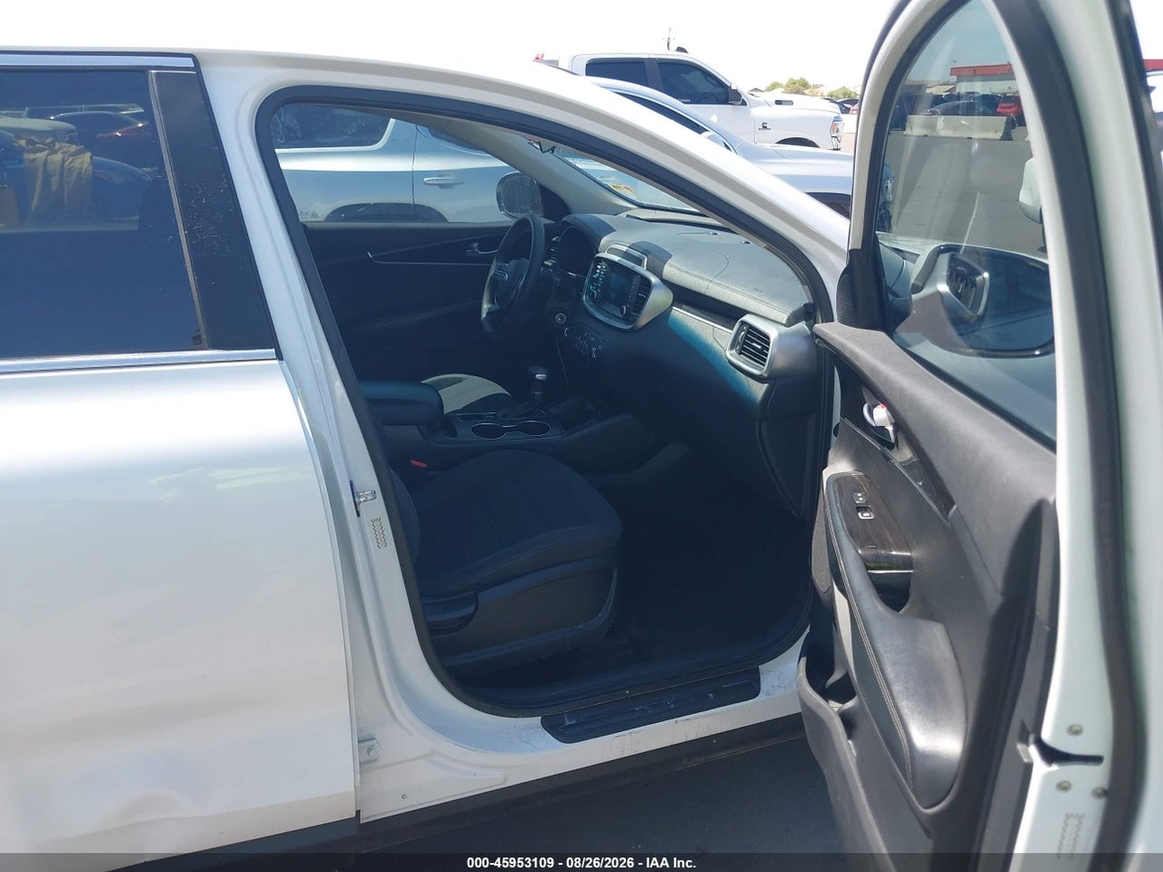 2020 KIA SORENTO 3.3L LX · 5/11