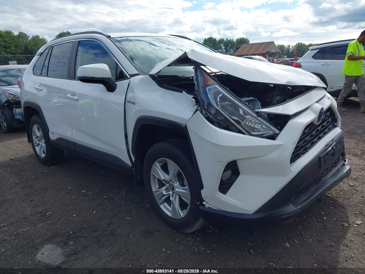 2T3RWRFV8LW****** · 2020 TOYOTA RAV4 HYBRID XLE