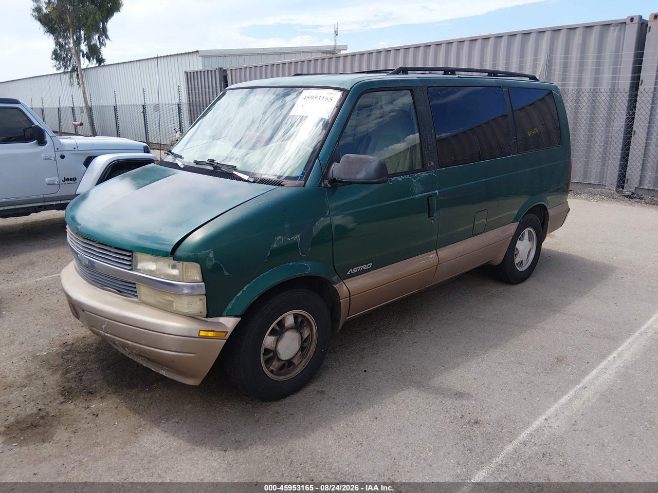 2000 CHEVROLET ASTRO · 2/10