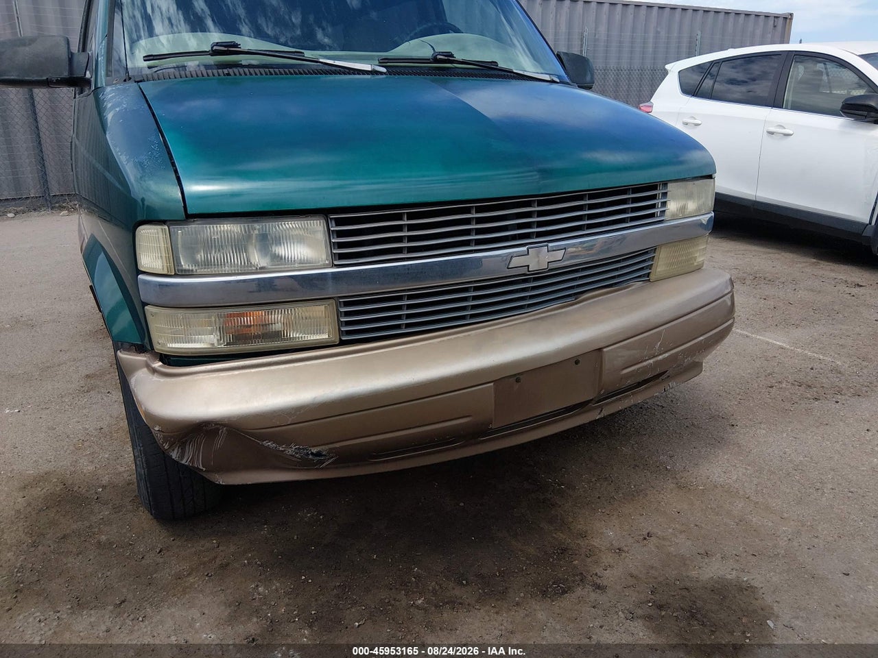 2000 CHEVROLET ASTRO · 6/10