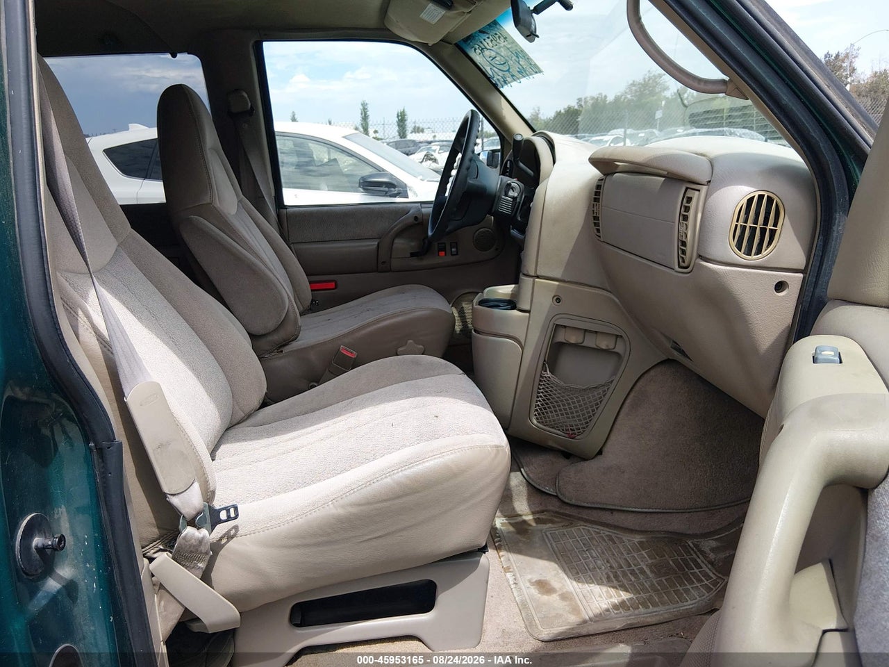 2000 CHEVROLET ASTRO · 5/10