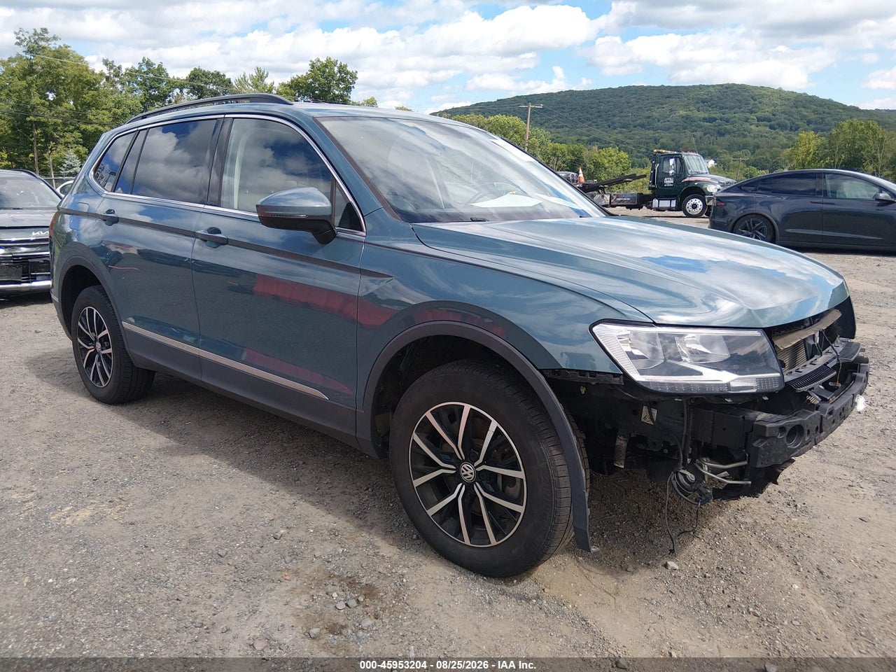 3VV2B7AX8MM****** · 2021 VOLKSWAGEN TIGUAN 2.0T SE/2.0T SE R-LINE BLACK/2.0T SEL