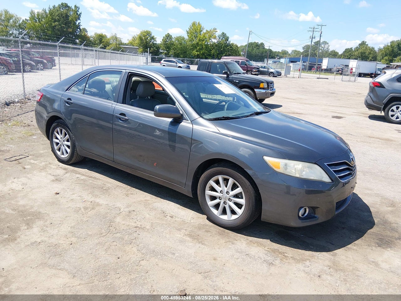4T4BF3EKXBR****** · 2011 TOYOTA CAMRY XLE