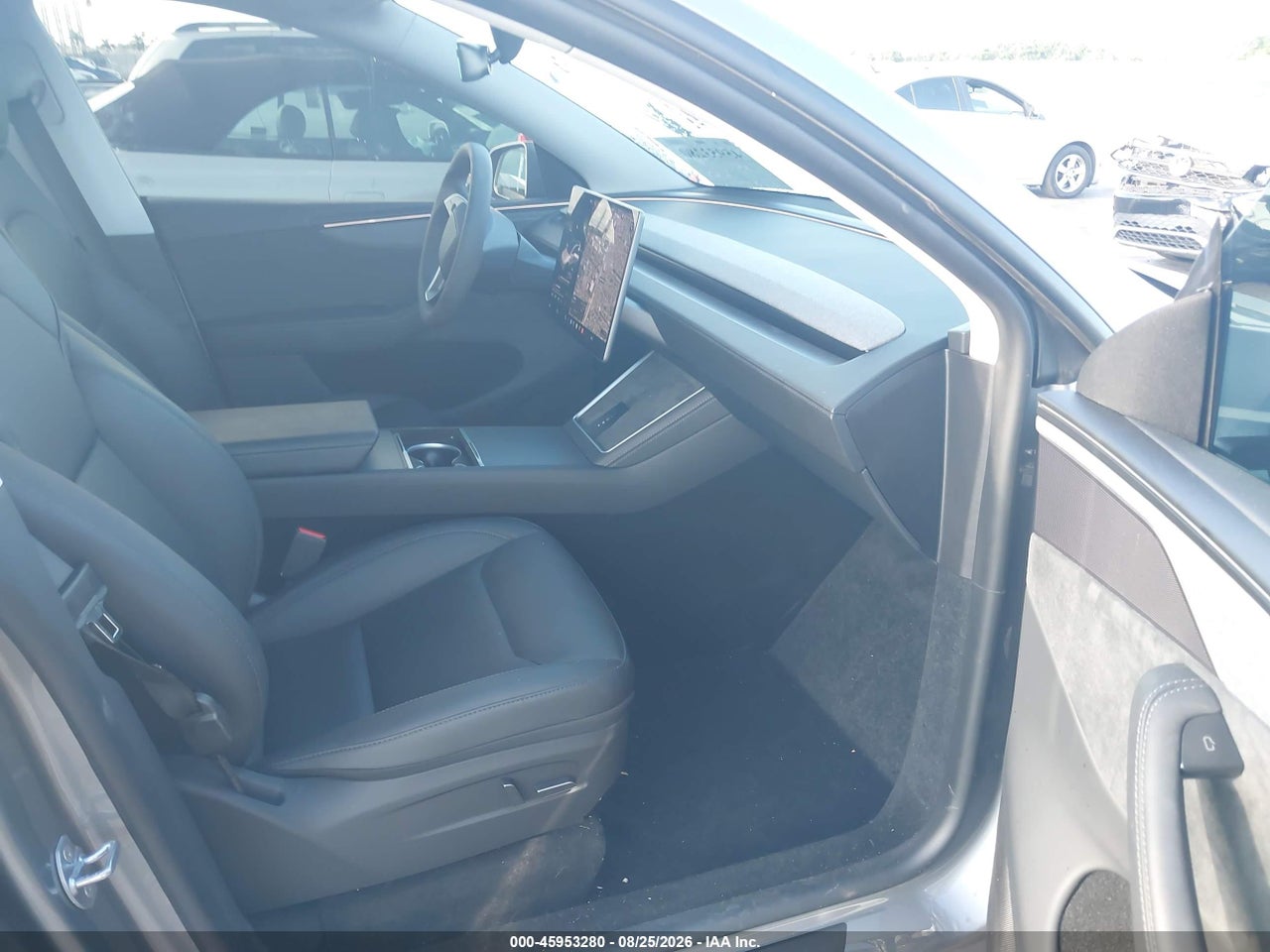 2026 TESLA MODEL Y PREMIUM/REAR-WHEEL DRIVE · 5/9