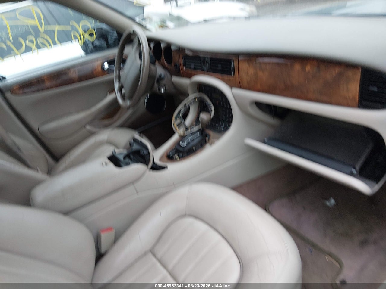 2001 JAGUAR XJ8 · 5/10